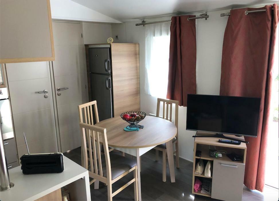 Mobil Home Proche Du Plan D'Eau D'Embrun Exterior foto